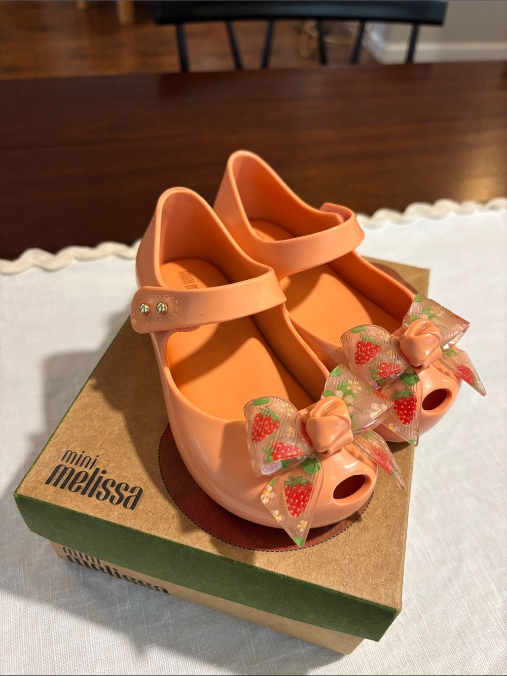 Mini Melissa Strawberry bow shoes NWT NEW IN BOX size 8 toddler THE CUTEST!!